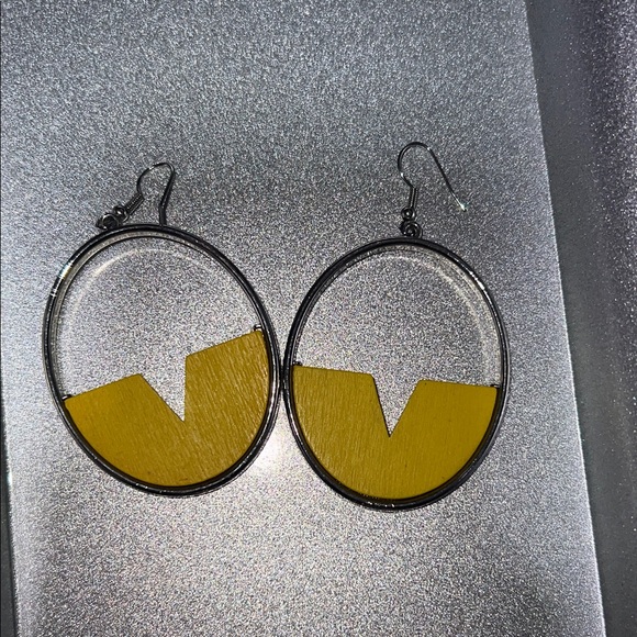 paparazzi Other - Paparazzi Yellow and Silver Oval Earrings